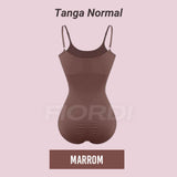 Marrom