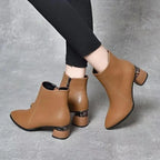 Botas Caroline™ em Couro Sustentável - A Mistura Perfeita Entre o Estilo Country e Urbano!